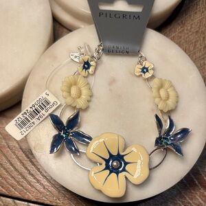 (#51) Pilgrim Floral Earrings - Cream and Blue
